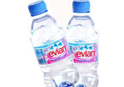 依云礦泉水價(jià)格多少錢一瓶?evian礦泉水多少錢一瓶?