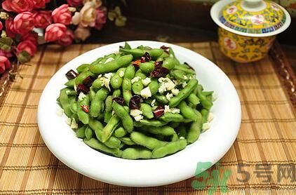 夏天吃毛豆好嗎？夏天吃毛豆有什么好處？