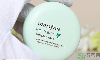 innisfree悅詩(shī)風(fēng)吟礦物質(zhì)薄荷粉餅真假辨別方法