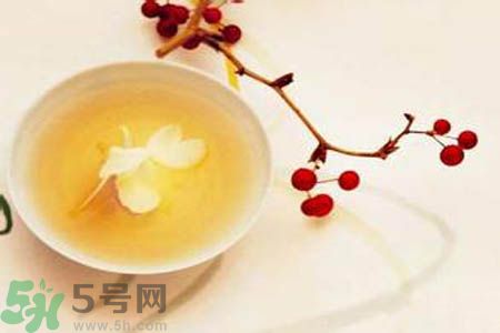 月經(jīng)期間可以喝茉莉花茶嗎？月經(jīng)期間喝茉莉花茶好不好？