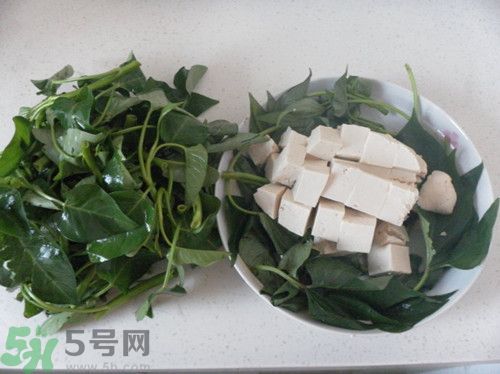 空心菜和豆腐能一起吃嗎?空心菜和豆腐一起吃會(huì)怎么樣