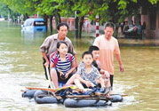 在雨水中走路容易得什么病？在雨水中走路有什么危害？