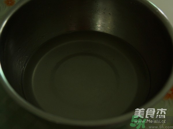 水晶月餅用的什么粉？水晶月餅的做法及配方