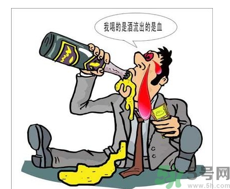 酒精中毒的早期癥狀有哪些？酒精中毒的癥狀有哪些？