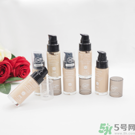 revlon露華濃粉底液怎么樣？露華濃粉底液色號選擇與試色