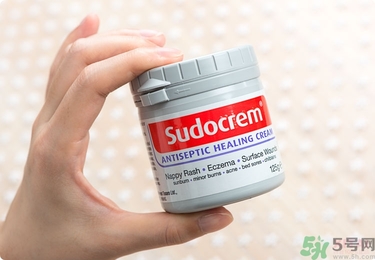 Sudocrem屁屁霜怎么用？sudocrem屁屁霜初生寶寶能用嗎？