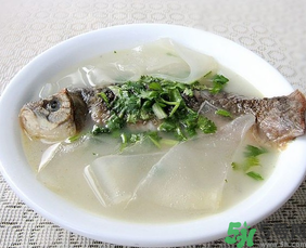 鯽魚(yú)湯的營(yíng)養(yǎng)價(jià)值 鯽魚(yú)湯的功效與作用