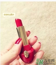 復(fù)古紅口紅適合學(xué)生嗎？復(fù)古紅口紅顯老嗎？