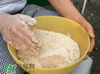 做饅頭用冷水還是熱水和面?