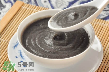 芝麻糊不能和什么一起吃？芝麻糊與哪些食物相克？