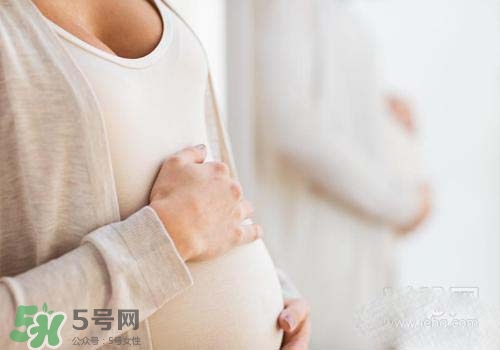 孕婦可以經(jīng)常摸肚子嗎？孕婦經(jīng)常摸肚子會(huì)怎樣？