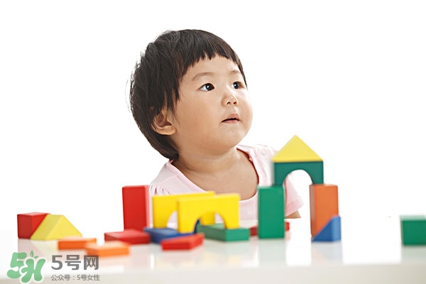 2歲寶寶發(fā)育指標(biāo) 2歲寶寶發(fā)育標(biāo)準(zhǔn)