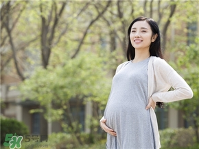 孕婦裝怎么選？孕婦裝怎么搭配好看？