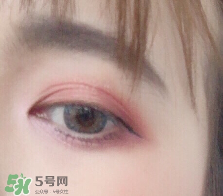 makeup revolution桃花盤怎么畫？makeup revolution桃花盤教程