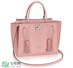 lv lockmeto流蘇手提包正品多少錢？lv新款流蘇包專柜價(jià)格