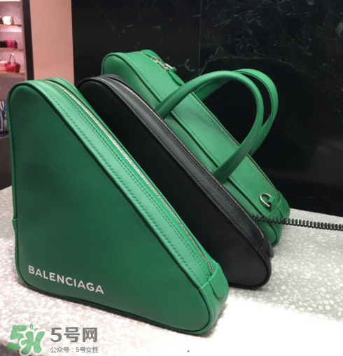 balenciaga三角包尺寸多大？巴黎世家三角形包包尺寸介紹