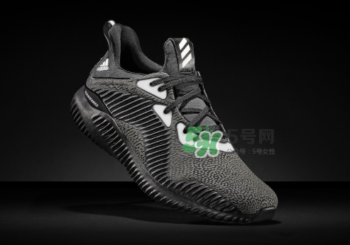 adidas alphabounce reflective阿爾法小椰子跑鞋夜光版多少錢？