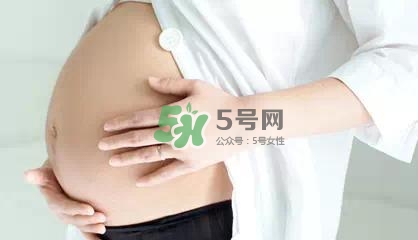 孕期肚皮癢是怎么回事？妊娠紋癢怎么辦？