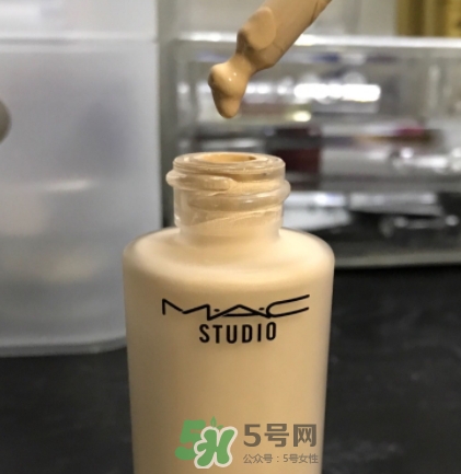 mac水漾輕盈粉底液色號 mac魅可水漾輕盈粉底液試色