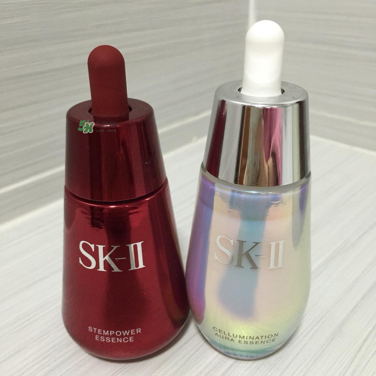 sk2小紅瓶和小燈泡精華哪個(gè)好？sk2小燈泡和小銀瓶精華區(qū)別