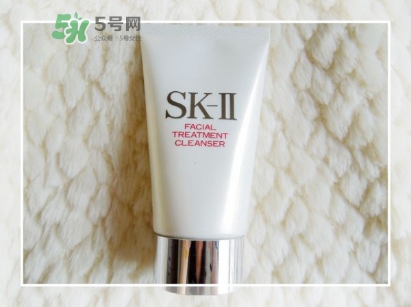 SK2護(hù)膚潔面霜怎么樣？sk2潔面霜是洗面奶嗎？