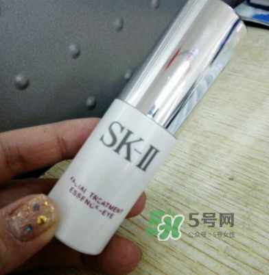 skii眼部神仙水怎么用？sk2眼部精華乳使用方法