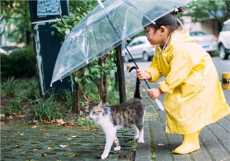 小孩子的雨衣什么牌子的好 兒童雨衣哪個(gè)牌子好