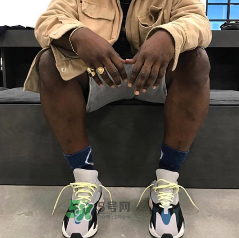 yeezy boost 700上腳效果怎么樣？yeezy boost 700值得買嗎？