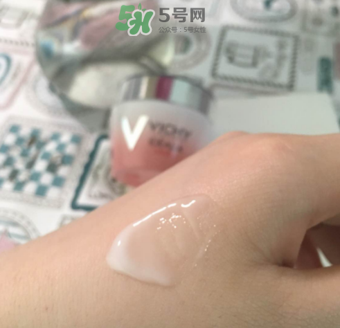 薇姿水光煥白乳霜怎么樣？薇姿水光煥白乳霜好用嗎？