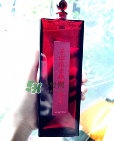 資生堂紅色蜜露搭配什么乳液？紅色蜜露搭配什么使用