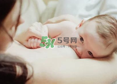 母乳喂養(yǎng)預(yù)防乳腺癌嗎？不喂母乳會的乳腺癌嗎？