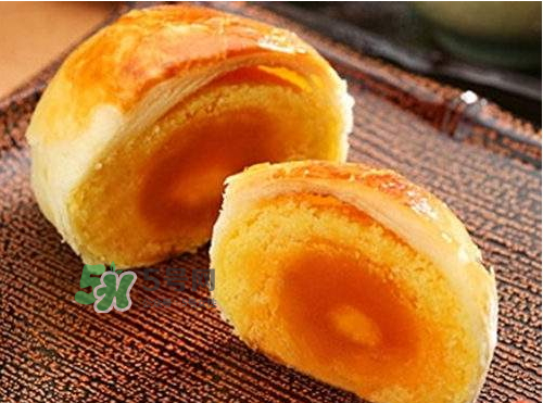 蛋黃酥烤多長(zhǎng)時(shí)間最好？蛋黃酥烤多久？