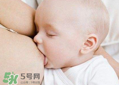 寶寶突然不吃母乳了怎么回事？寶寶不吃母乳是為什么？