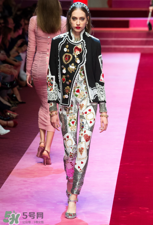 dolce gabbana2018春夏系列服裝怎么樣_好看嗎？