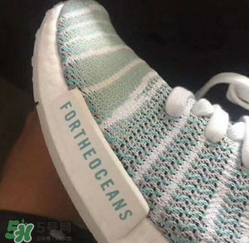 parley與adidas nmd r1聯(lián)名海洋環(huán)?？顚嵨锸裁礃樱?></p><p>阿迪達斯三葉草 tubuar viral 出來臭美穿了一雙新買的尖頭單鞋 結果還沒逛多久 腳后跟就磨泡了。臨時決定買雙鞋，這雙原本是姐姐種草很久的一款 
毫不猶豫試了一下尺碼 就買了 直接穿走 很輕便 舒服 好穿 大愛。</p><p>買到這雙鞋真是緣分，本來周五吃完晚飯隨便散散步，陪sneaker重度愛好者去逛foot 
locker，出門的時候老公說陪我去1樓看看女生的鞋，我本來也沒什么想買的，沒想到一眼就看到這雙NMD灰粉配色的!一直以為是英國限定，沒想到美帝也上了，一問發(fā)現(xiàn)還有最后一雙小碼剛好是我的碼，我還沒說話呢，老公就立馬拉著我去刷卡，感覺買到這雙他比我還激動。不過我也覺得這雙灰粉是NMD出過最美的配色啦。</p>		</div>
<div align=