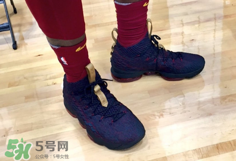 nike lebron 15 cavs實(shí)物什么樣？