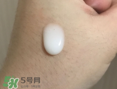 olay臻粹系列小臉精華多少錢？olay小臉精華適合年齡