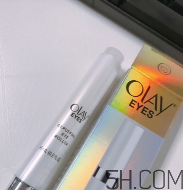 olay水腫消消棒怎么用？olay舒緩眼部走珠筆使用方法