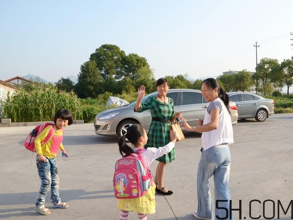 寶寶多大上幼兒園合適？寶寶上幼兒園早好嗎？