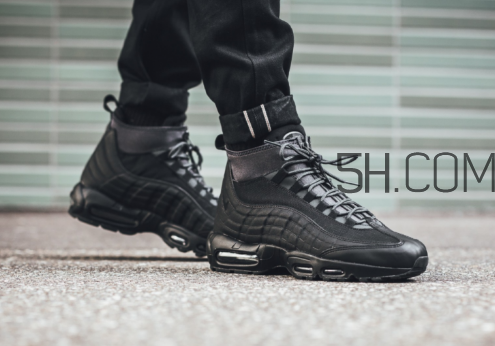 nike air max 95 triple black黑魂配色上腳效果怎么樣？