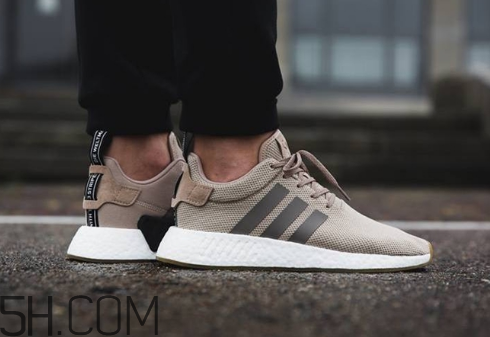 adidas nmd r2 trace khaki上腳效果怎么樣？