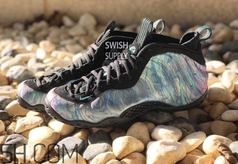 nike air foamposite one鮑魚噴實(shí)物什么樣？