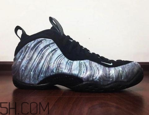 nike air foamposite one鮑魚噴實(shí)物什么樣？