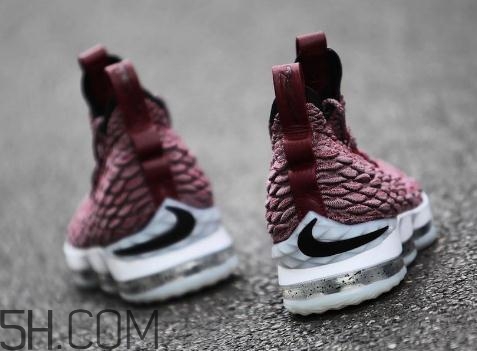 nike lebron 15 wine紅酒配色發(fā)售時(shí)間_多少錢？