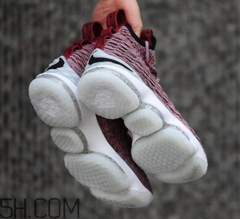 nike lebron 15 wine紅酒配色發(fā)售時(shí)間_多少錢？