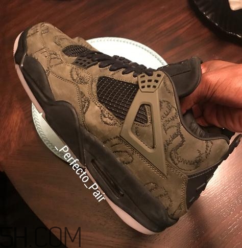 kaws與air jordan 4聯(lián)名橄欖綠版本實(shí)物什么樣？