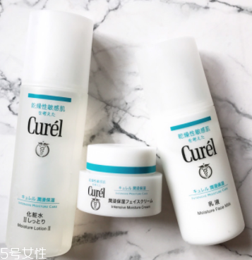 Curel乳霜早晚都能用嗎？夜間用最好