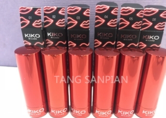 kiko2018情人節(jié)限量心形口紅色號(hào)試色