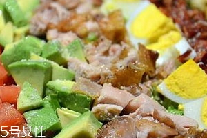 雞胸肉為什么減肥 雞胸肉能帶來(lái)很強(qiáng)的飽腹感