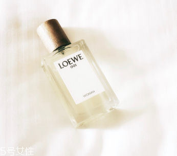 LOEWE001香水多少錢？LOEWE001香評